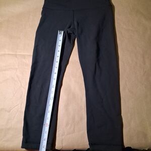 Lululemon Black Lime Green Crop Leggings Size 4